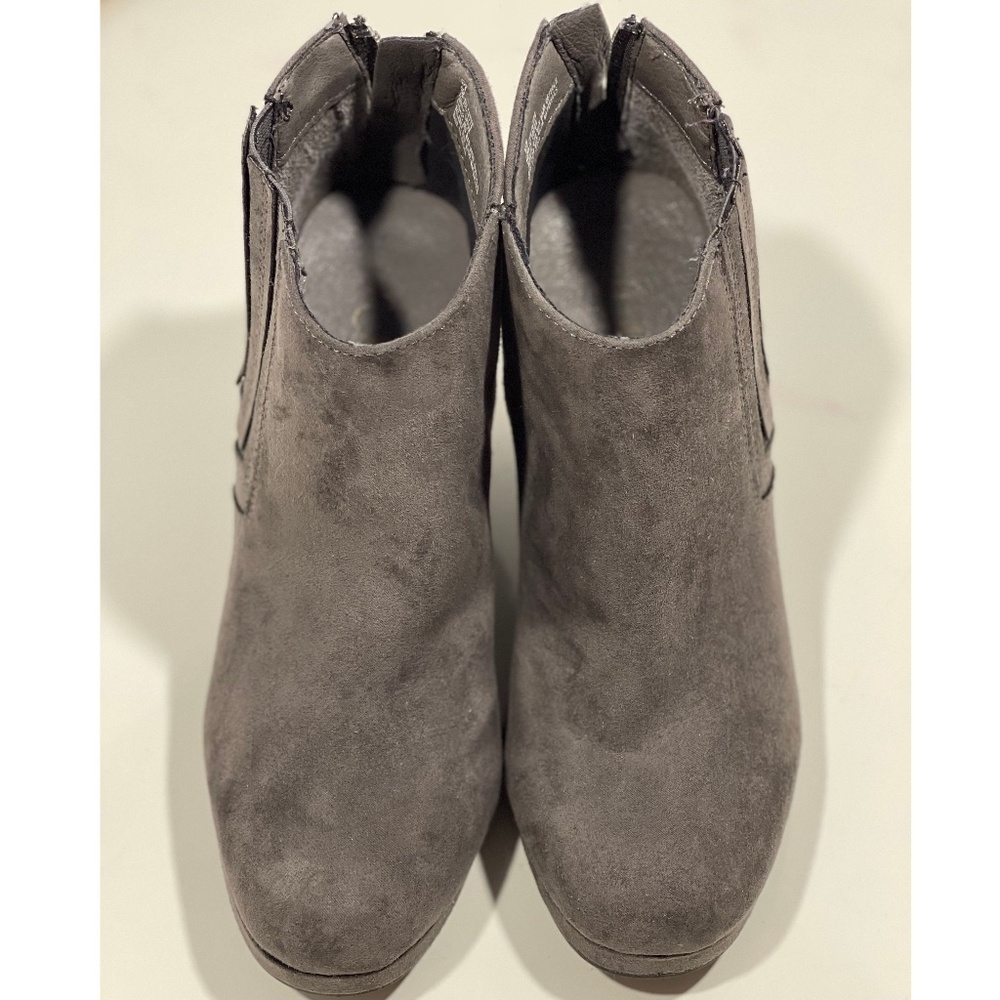 Juliette Wedge Booties (Gray) Women's size 8.5